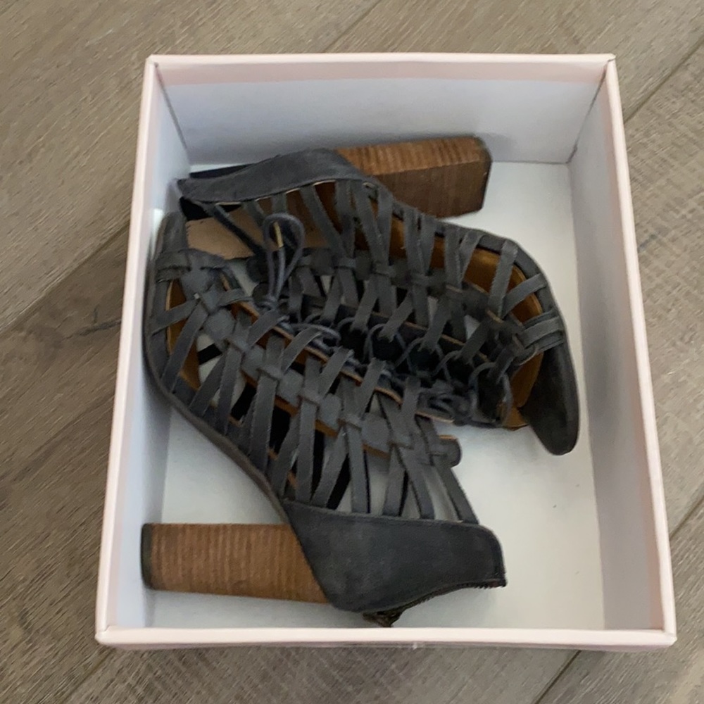 Not Rated Jacey Caged Lace Up Heel - Picture 7 of 9